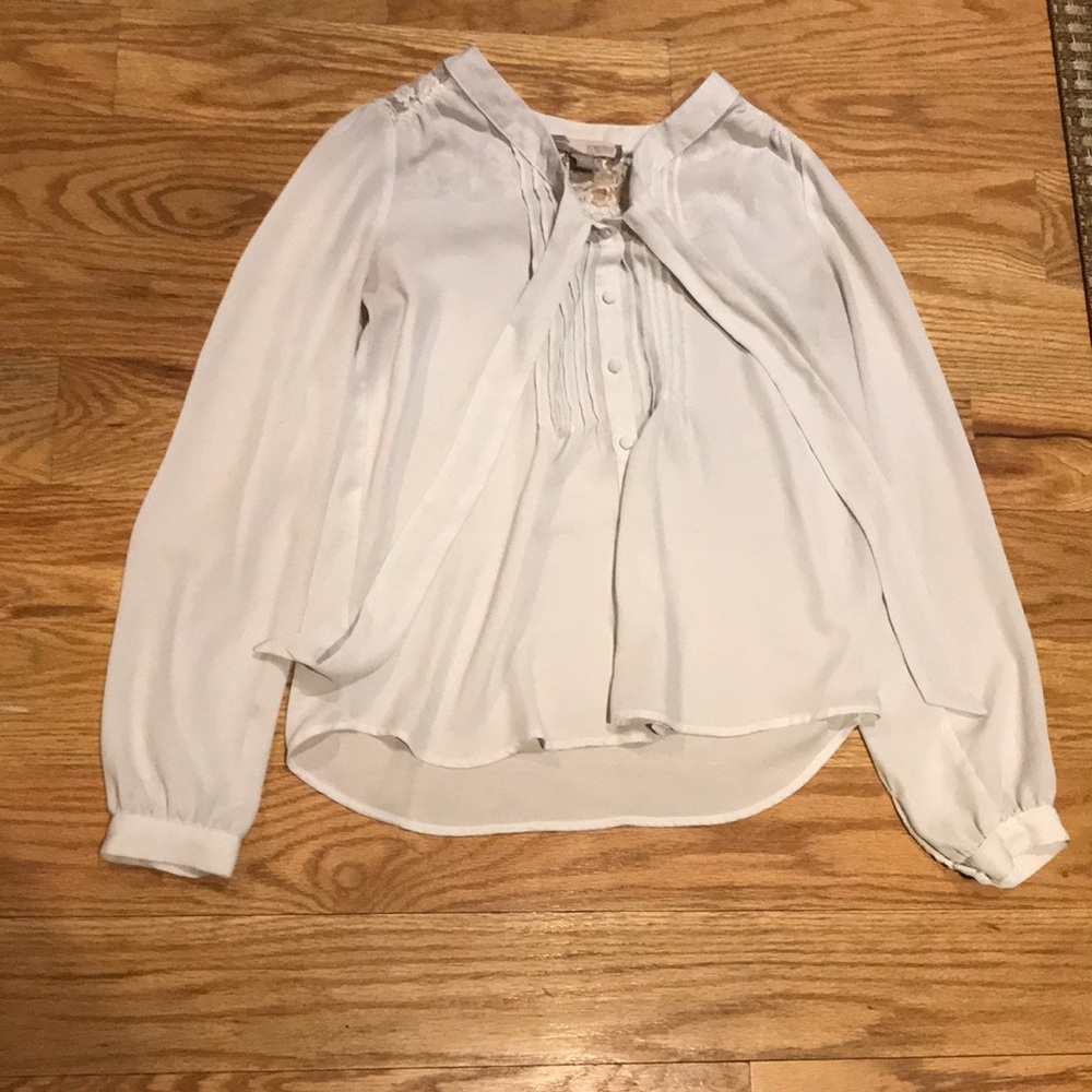 ✨FOREVER 21 — GAUZY WHITE BLOUSE✨